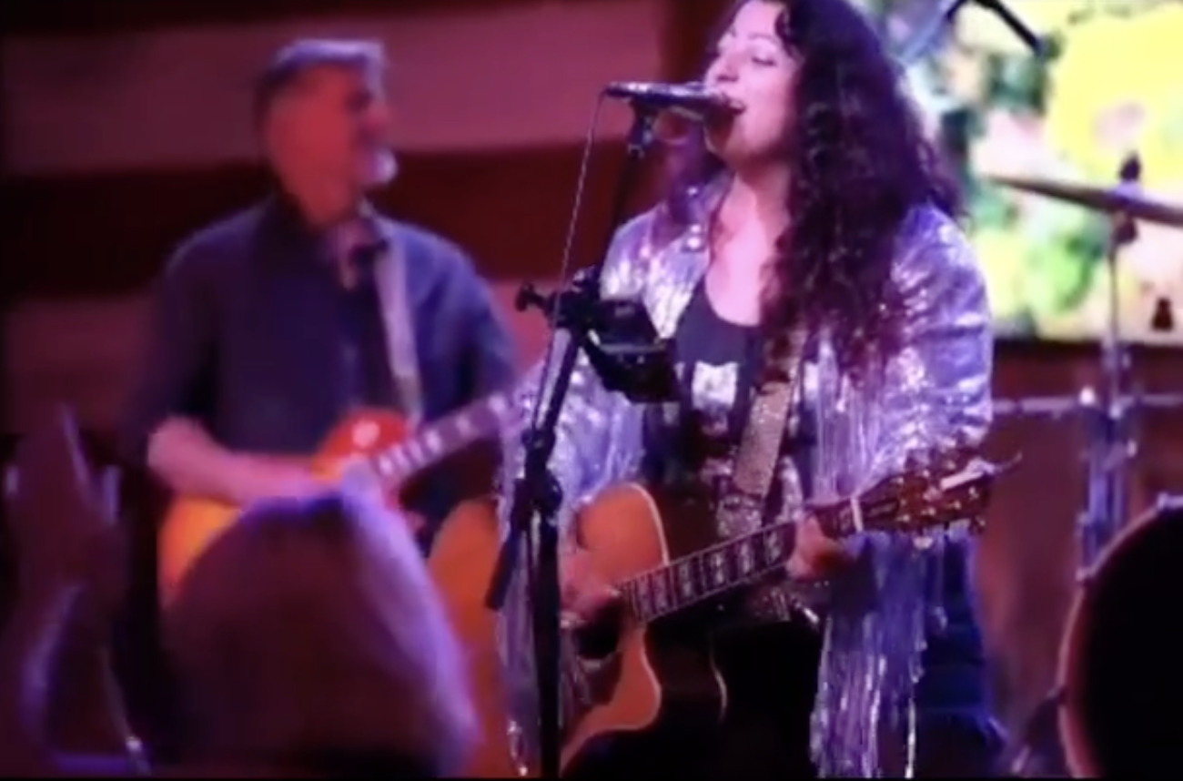 Nikki Briar Country Artist